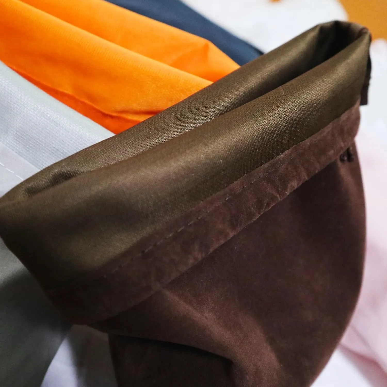 Aestivate 8 Pack Large Velvet Drawstring Pouch, Velvet Bag 8×10 Inch Storage Bag Cosmetics Pouches Dust Bag 8 Pieces (Brown)