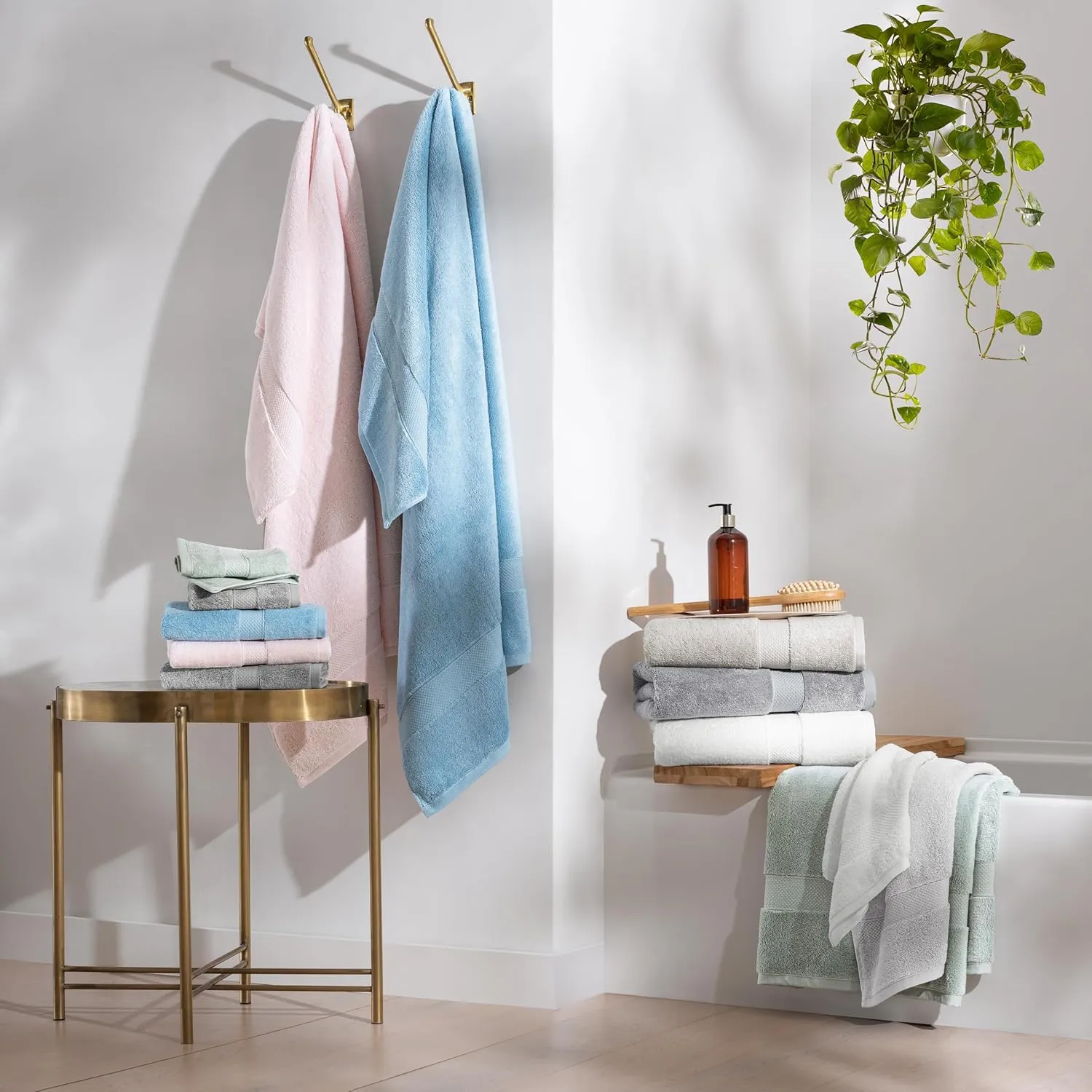 Aston & Arden Egyptian Bath Towels - Pack of 2 - Oversized Ultra Soft Thick & Absorbent, 100% Ringspun Egyptian Cotton Bathroom Towel for Spa, Hotel, 600 GSM, 30 x 54 in, Light Grey