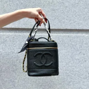 CHANEL CAVIAR SKIN COCO MARK HANDBAG