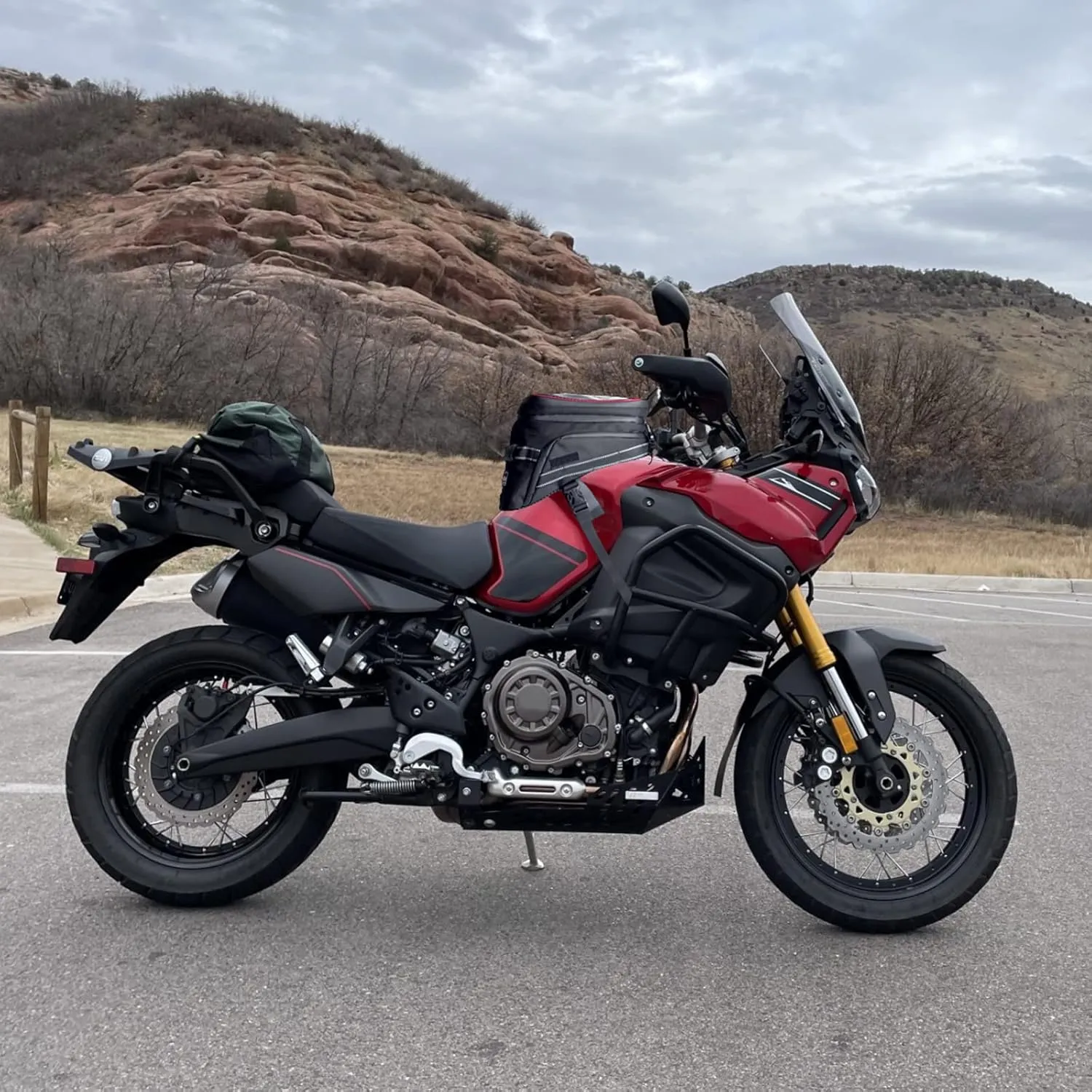 Goldfire Motorcycle Tank Bag Expandable ADV Gas Oil Fuel Tank Saddle Bag with Strong Strap Mount Water Resistant Motorcycle Storage Bag(Red Piping)