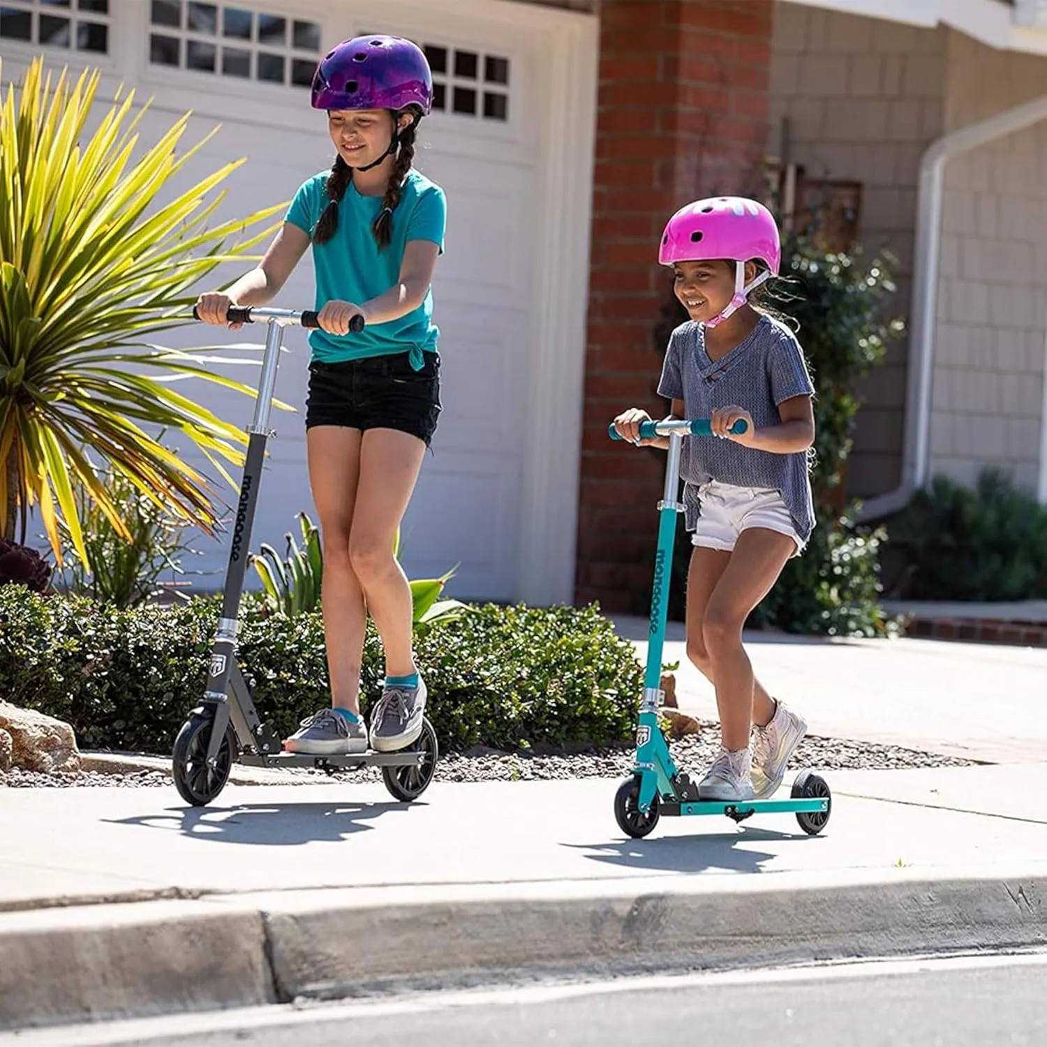 Mongoose Trace Kick Scooter for Youth Adult Boys and Girls, Quick-Release, Lightweight & Easy Folding Scooter, Bike Style Grips, Supports 176 lb Up to 220 lbs