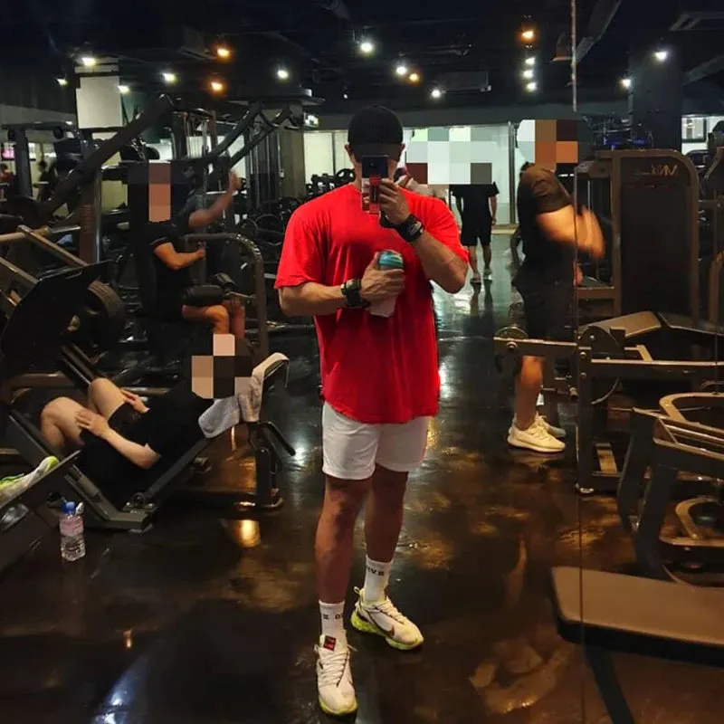 "Men's Oversized Workout Tee-Street Style Meets Gym Grind"