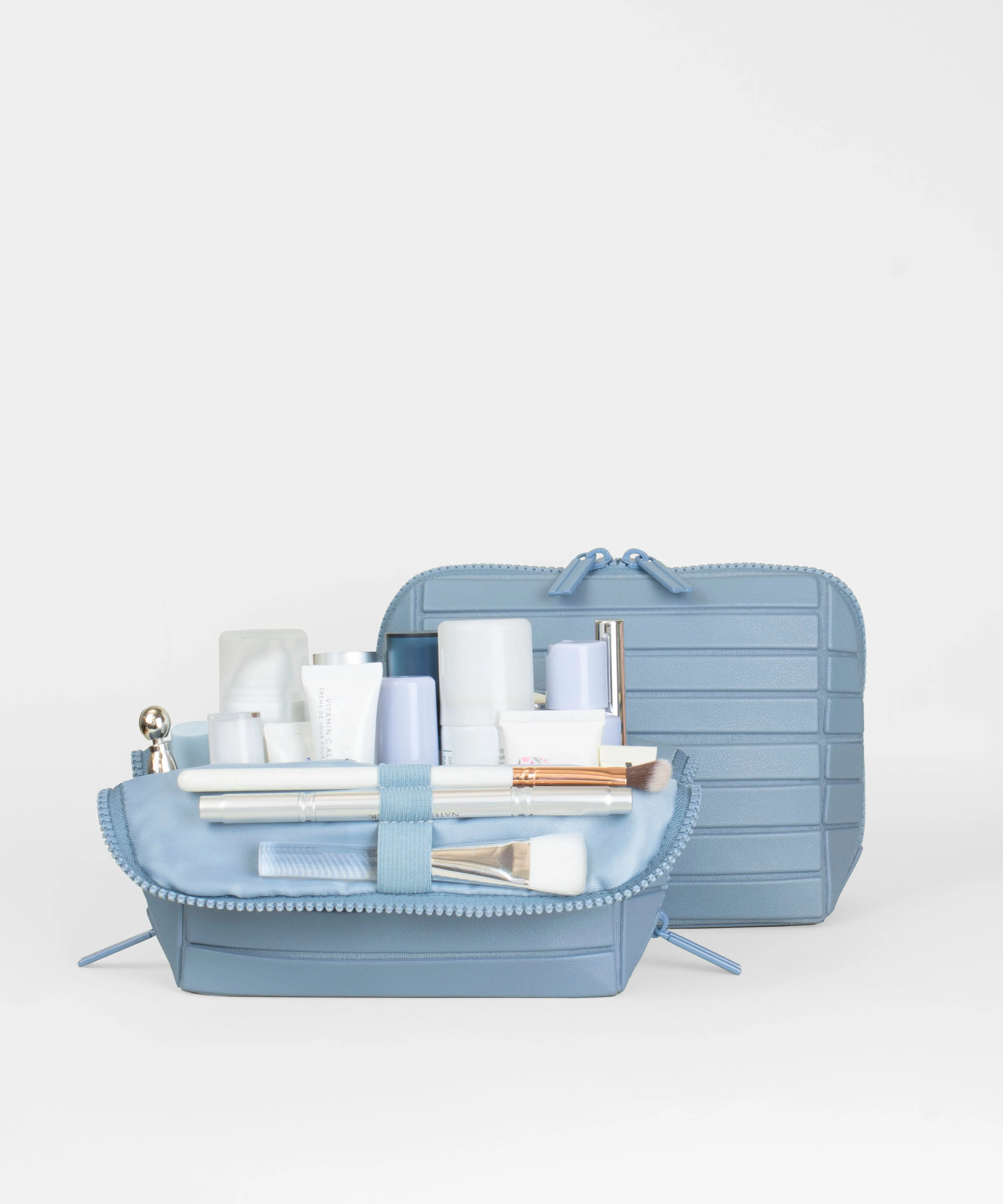 the small slate traveller
