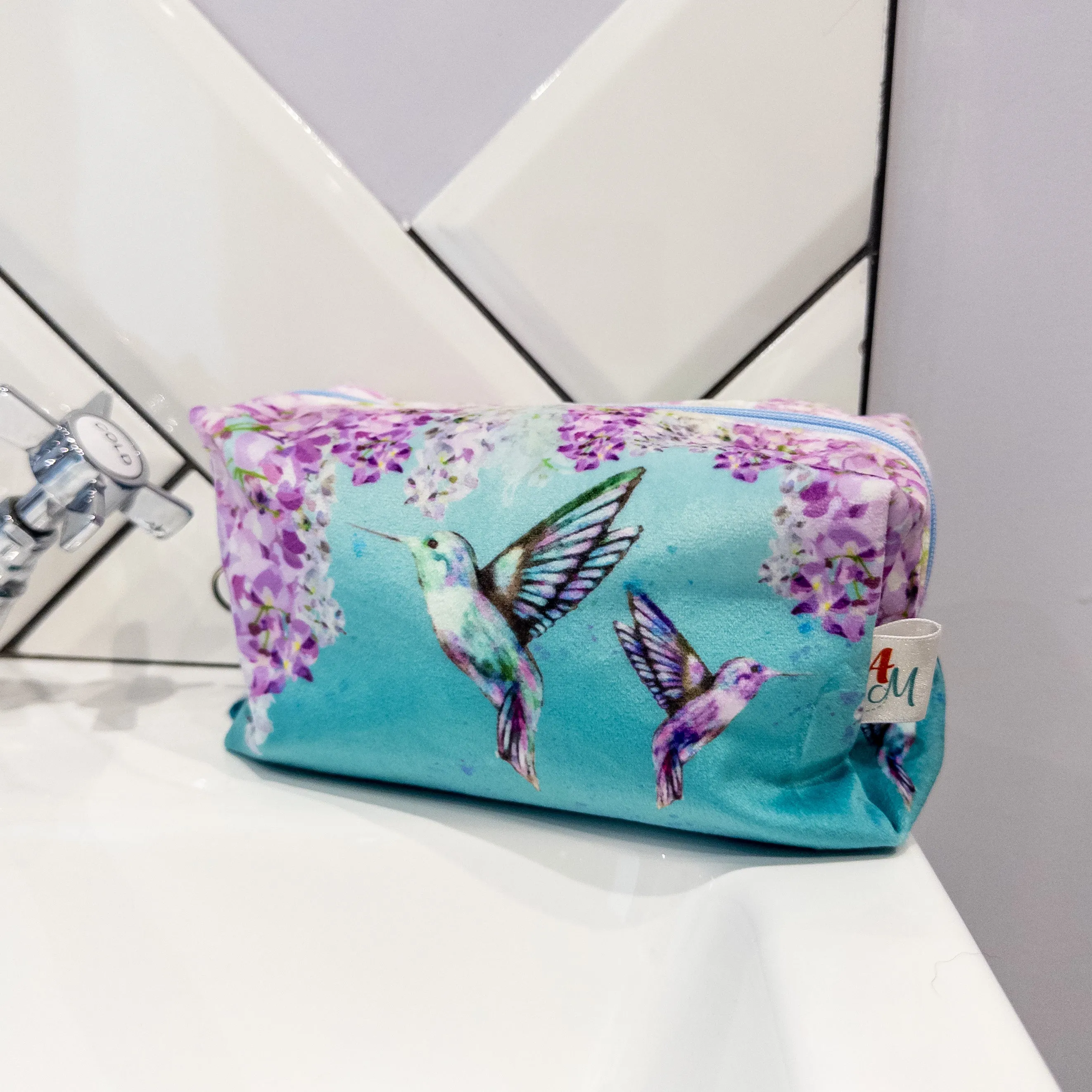 The Velvet Pouch Set - Hummingbirds Sewing Kit