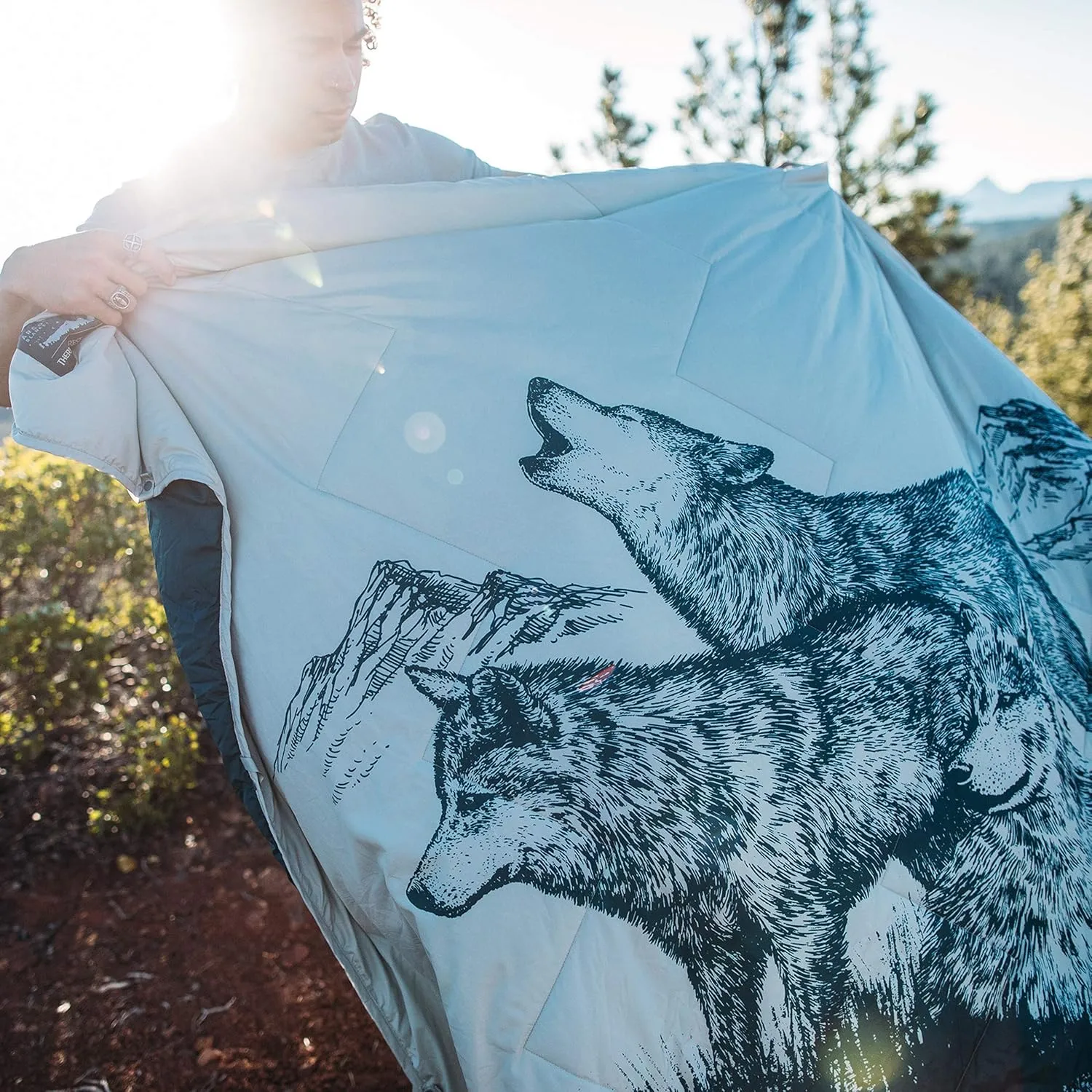Therm-a-Rest Argo Insulated Camping and Backpacking Blanket, Tomato