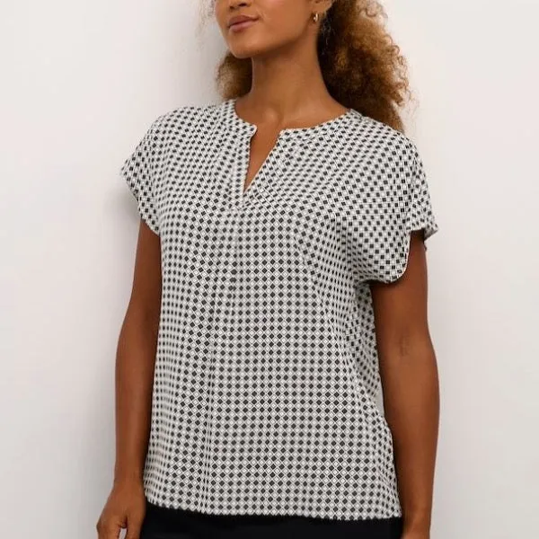 Tiah Blouse