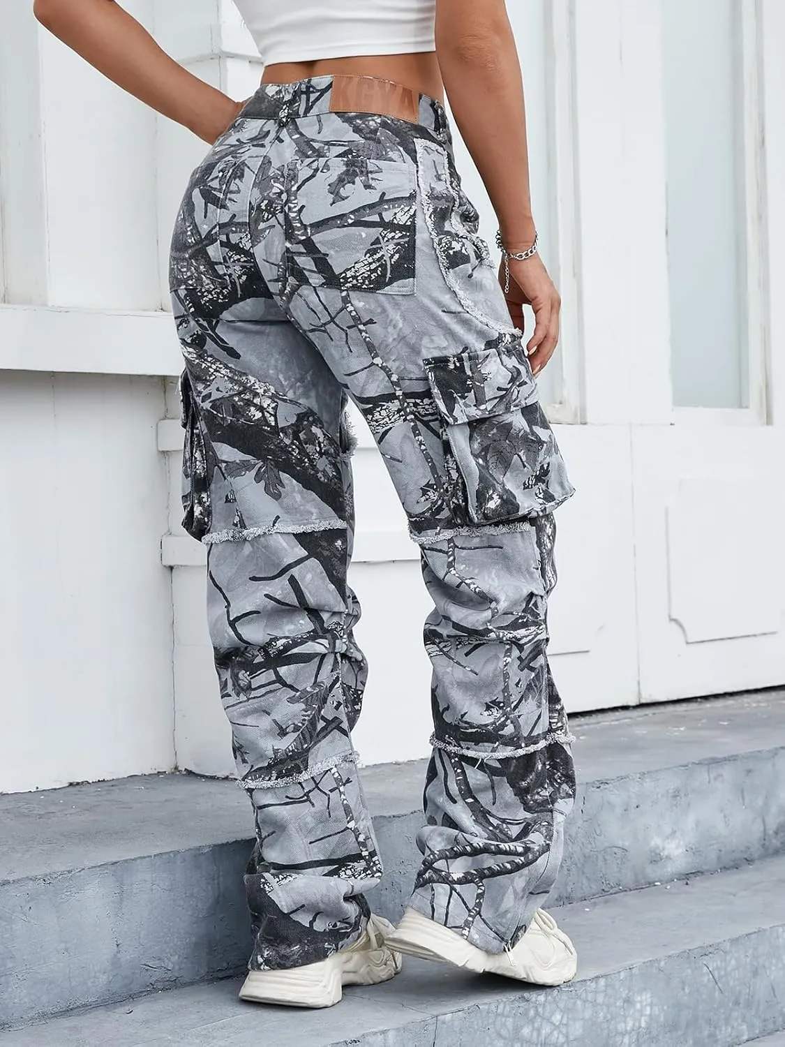 Unisex Camo Cargo Pants, Multi Pockets Raw Edge Oversized Straight Zipper Wide Legs Streetwear for Hip Hop Men Women