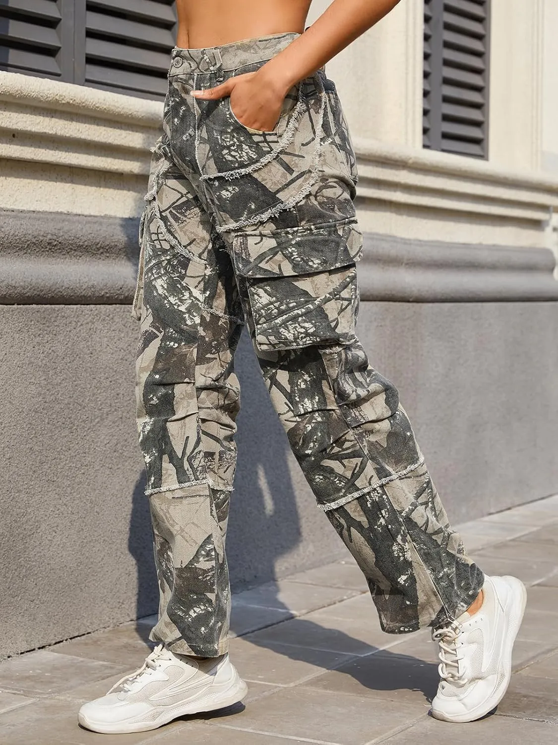 Unisex Camo Cargo Pants, Multi Pockets Raw Edge Oversized Straight Zipper Wide Legs Streetwear for Hip Hop Men Women