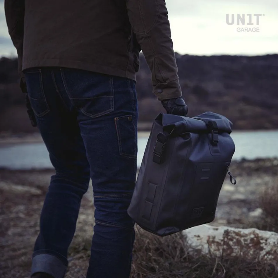 UNIT GARAGE KHALI SIDE PANNIER IN TPU